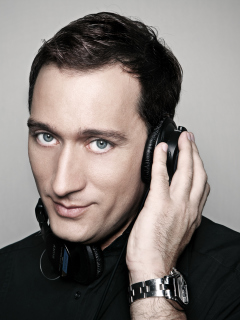 Sfondi Paul Van Dyk Headphones 240x320