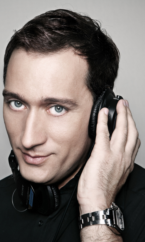 Обои Paul Van Dyk Headphones 480x800