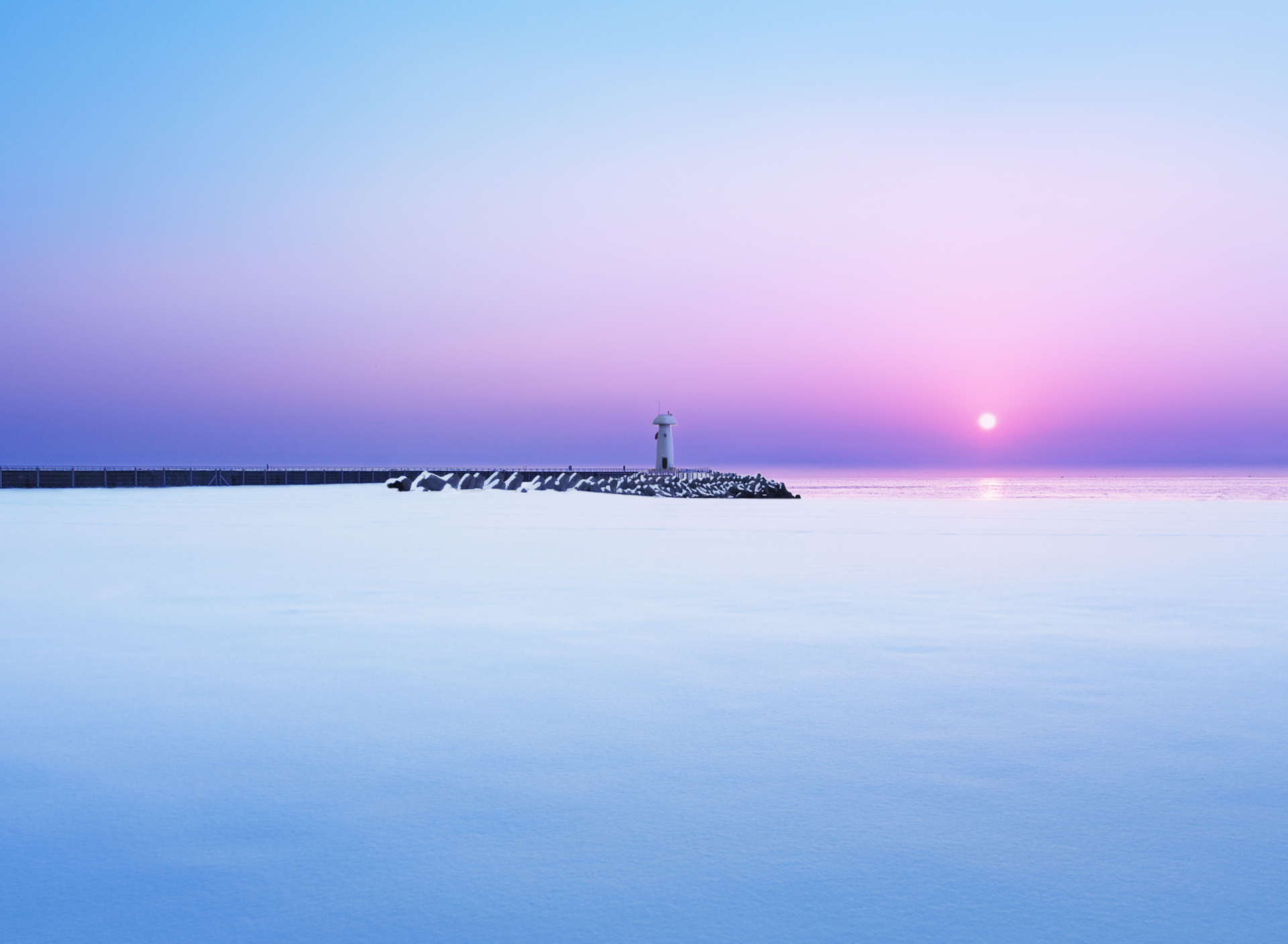 Lighthouse On Sea Pier At Dawn wallpaper 1920x1408