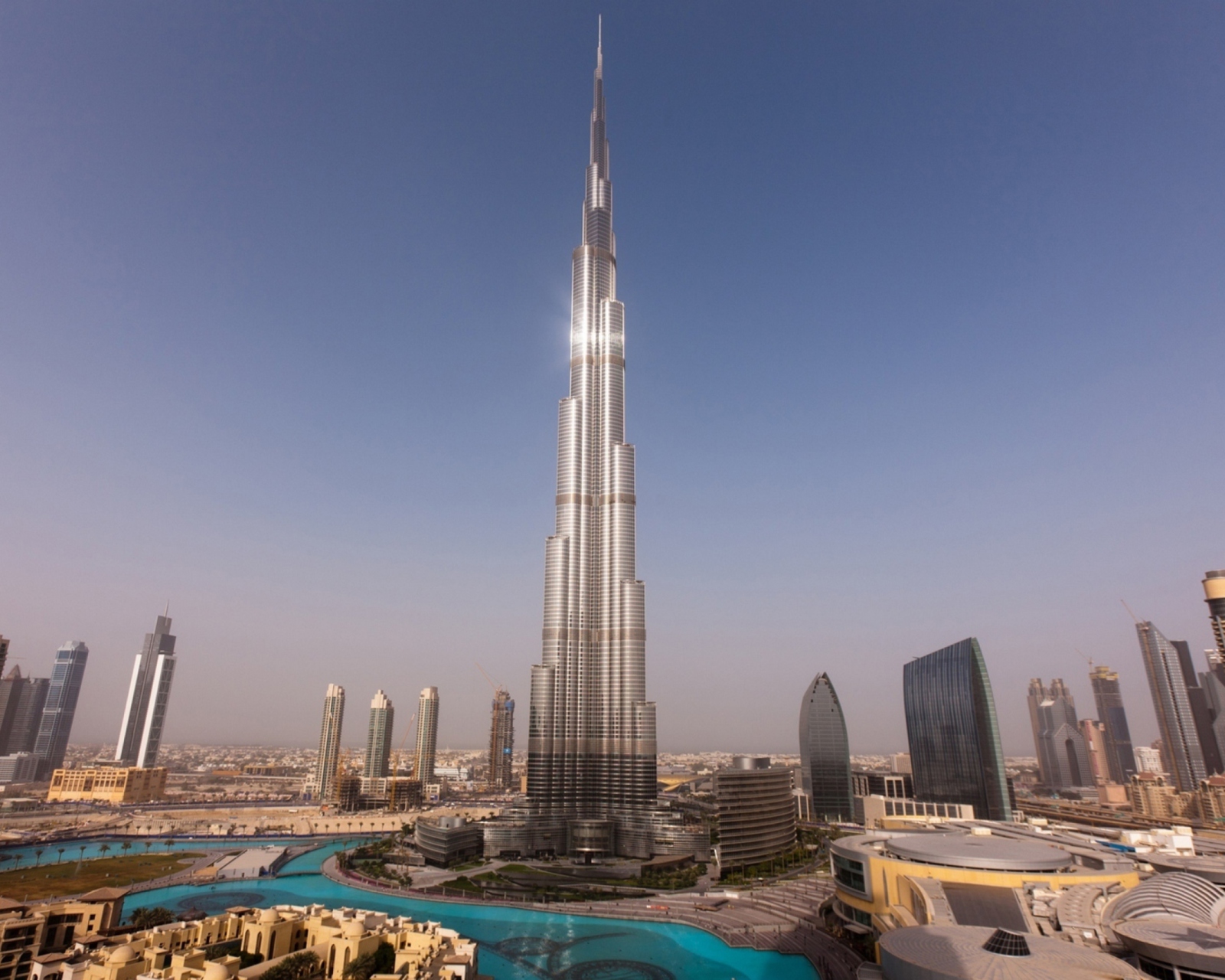 Das Dubai - Burj Khalifa Wallpaper 1600x1280