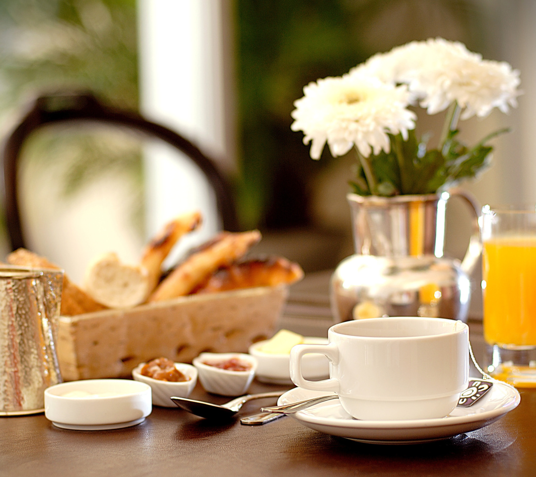 Fondo de pantalla Breakfast with orange juice and Biscuits 1080x960