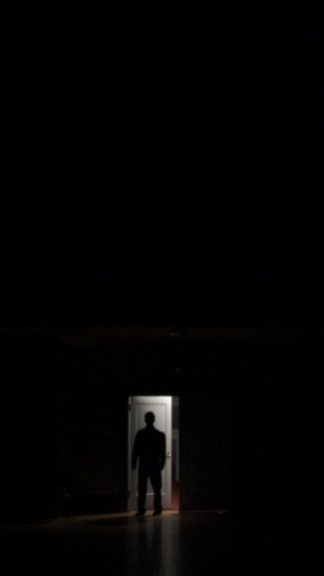 Silhouette In Dark wallpaper 640x1136