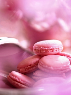 Обои Pink Macarons 240x320