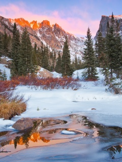 Das Colorado Winter Mountains Wallpaper 240x320
