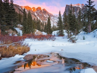 Обои Colorado Winter Mountains 320x240