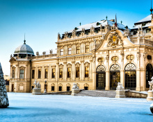 Belvedere Baroque Palace in Vienna wallpaper 220x176