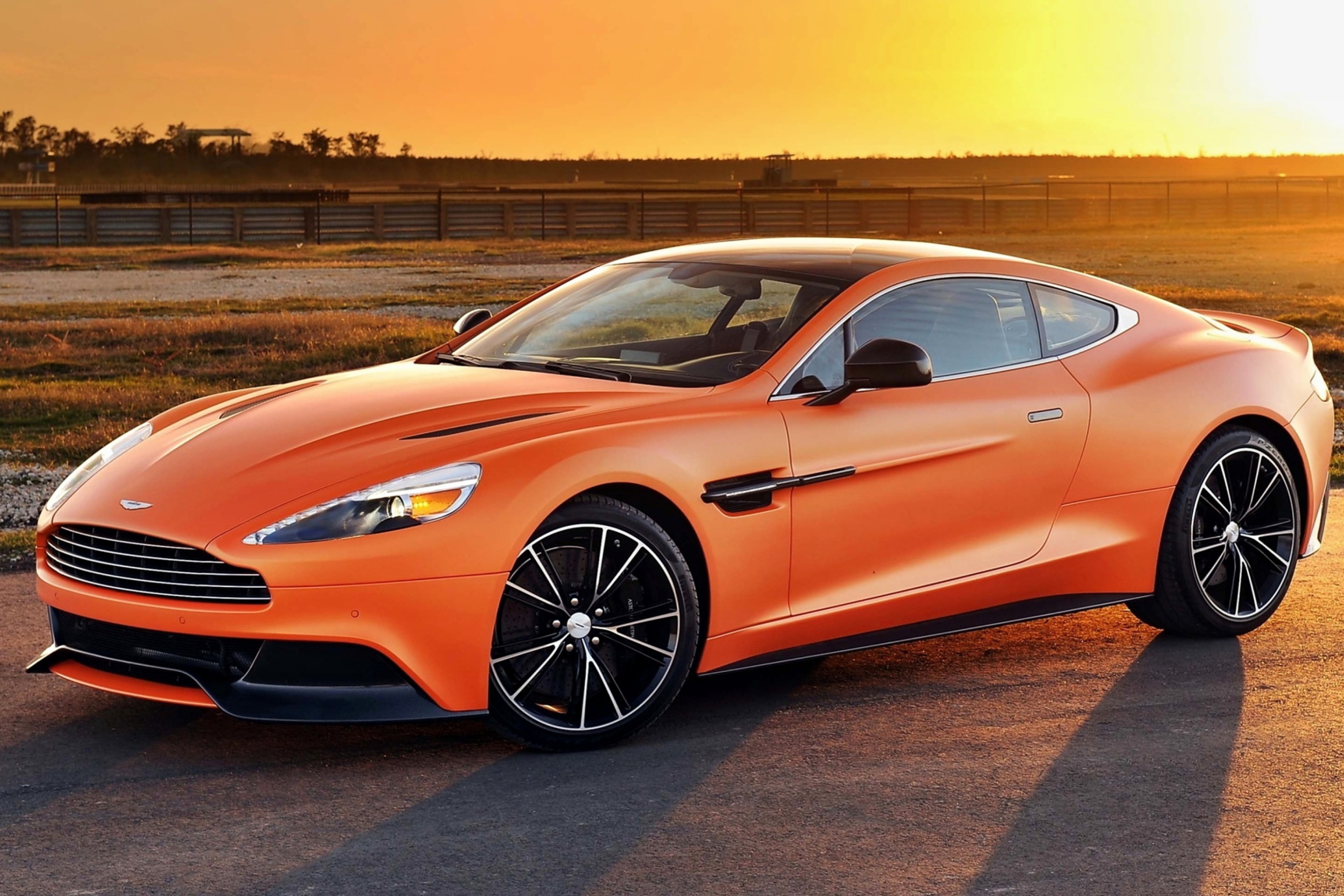 Das Aston Martin Vanquish Wallpaper 2880x1920