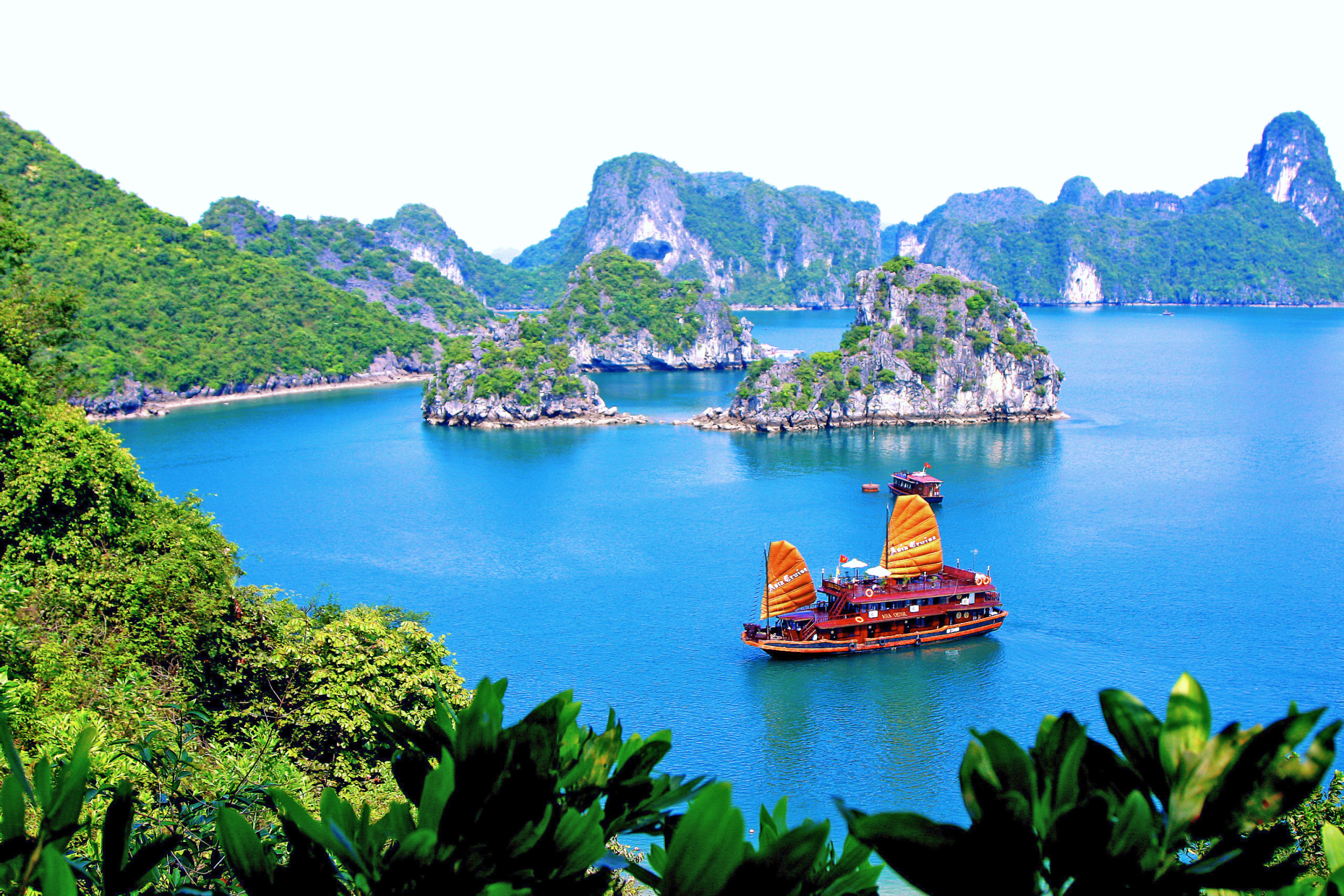 Das Vietnam Attractions Wallpaper 2880x1920