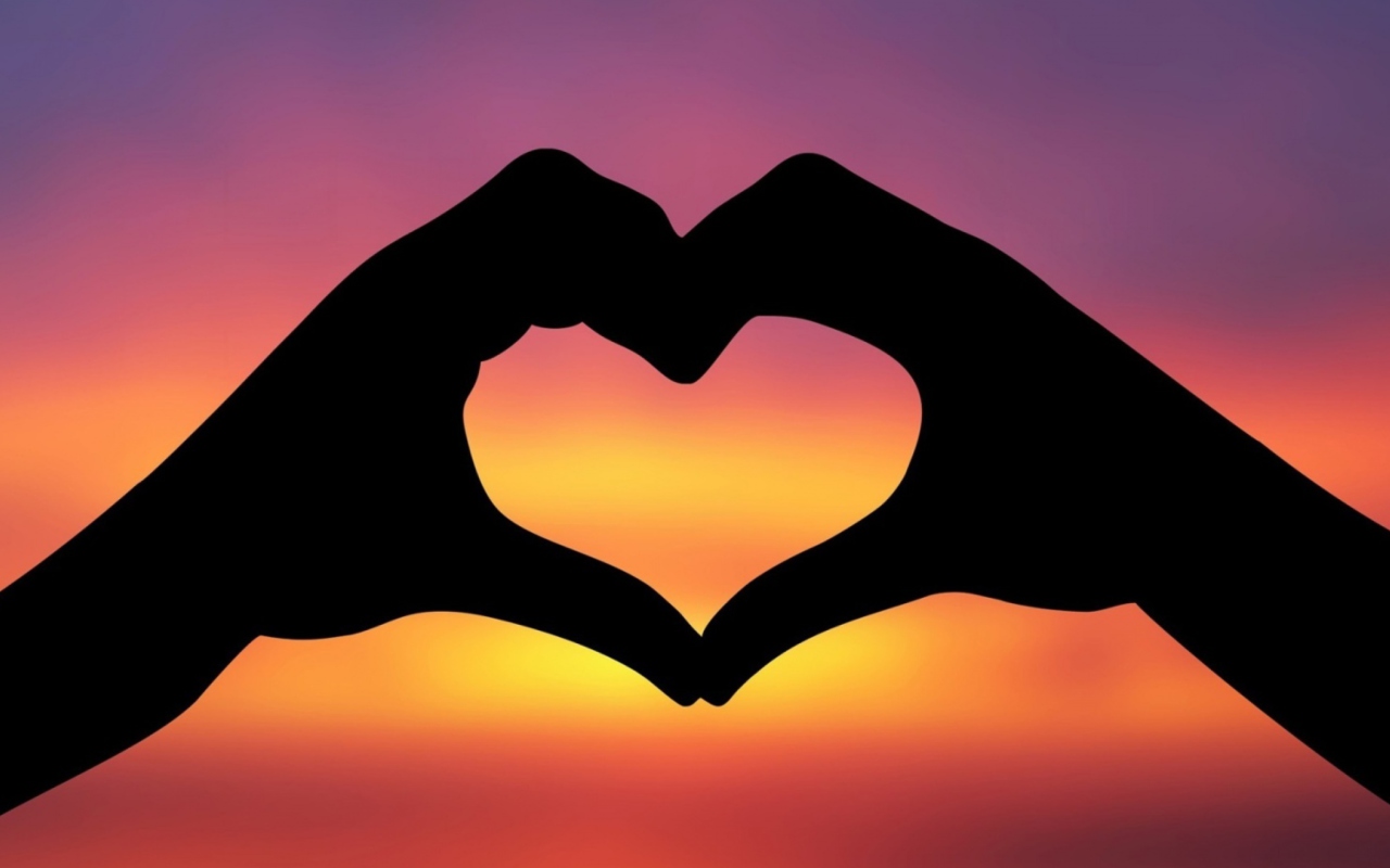 Sfondi Hands Making A Heart In The Sunset 1280x800