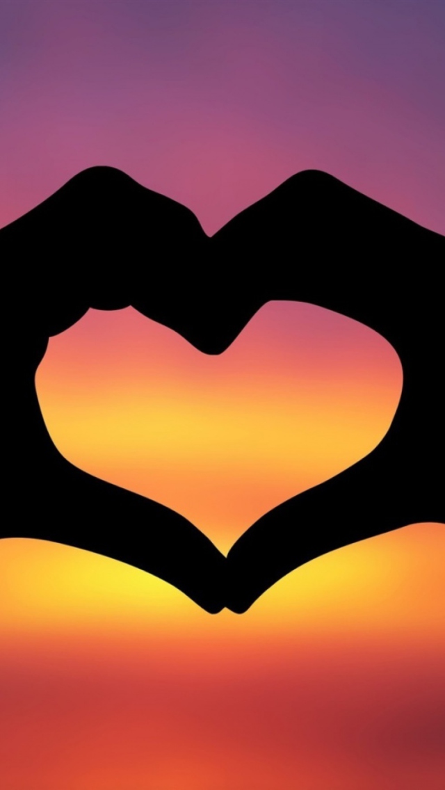 Sfondi Hands Making A Heart In The Sunset 640x1136