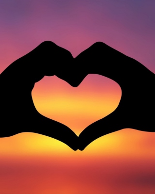 Hands Making A Heart In The Sunset sfondi gratuiti per Nokia Lumia 925