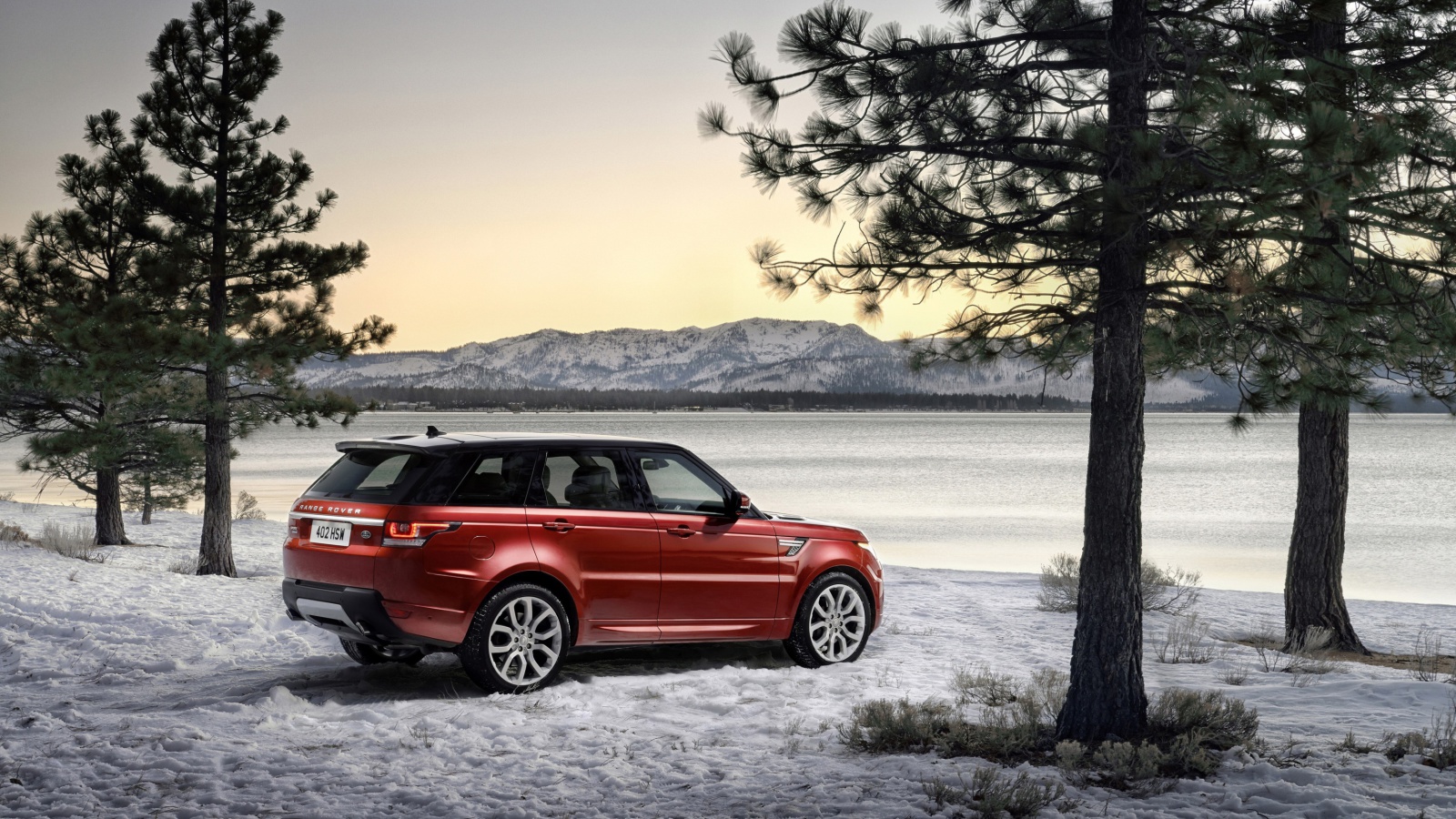 Fondo de pantalla Range Rover 1600x900