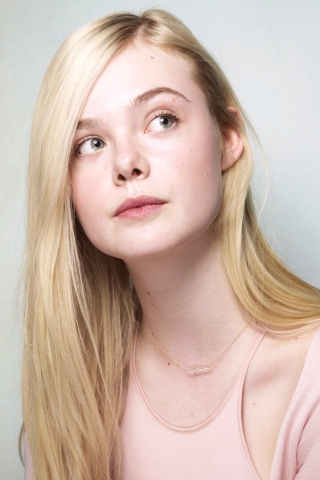 Sfondi Elle Fanning 2014 320x480