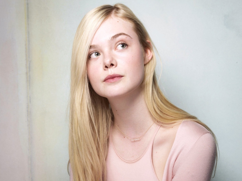 Sfondi Elle Fanning 2014 800x600