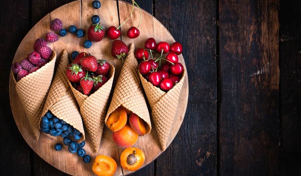 Raspberries, cherries, apricots screenshot #1 1024x600