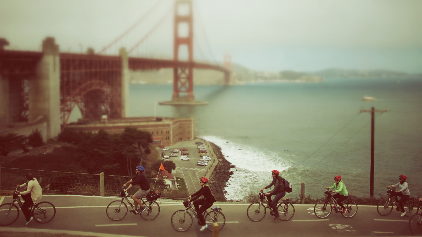 Biking In San Francisco wallpaper 1366x768