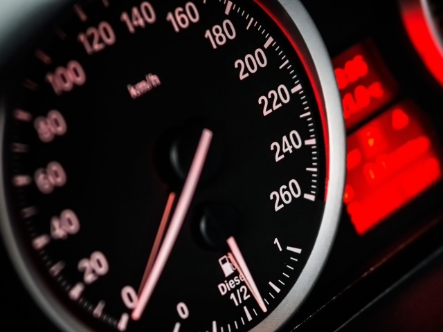 Das BMW Diesel Speedometer Wallpaper 640x480