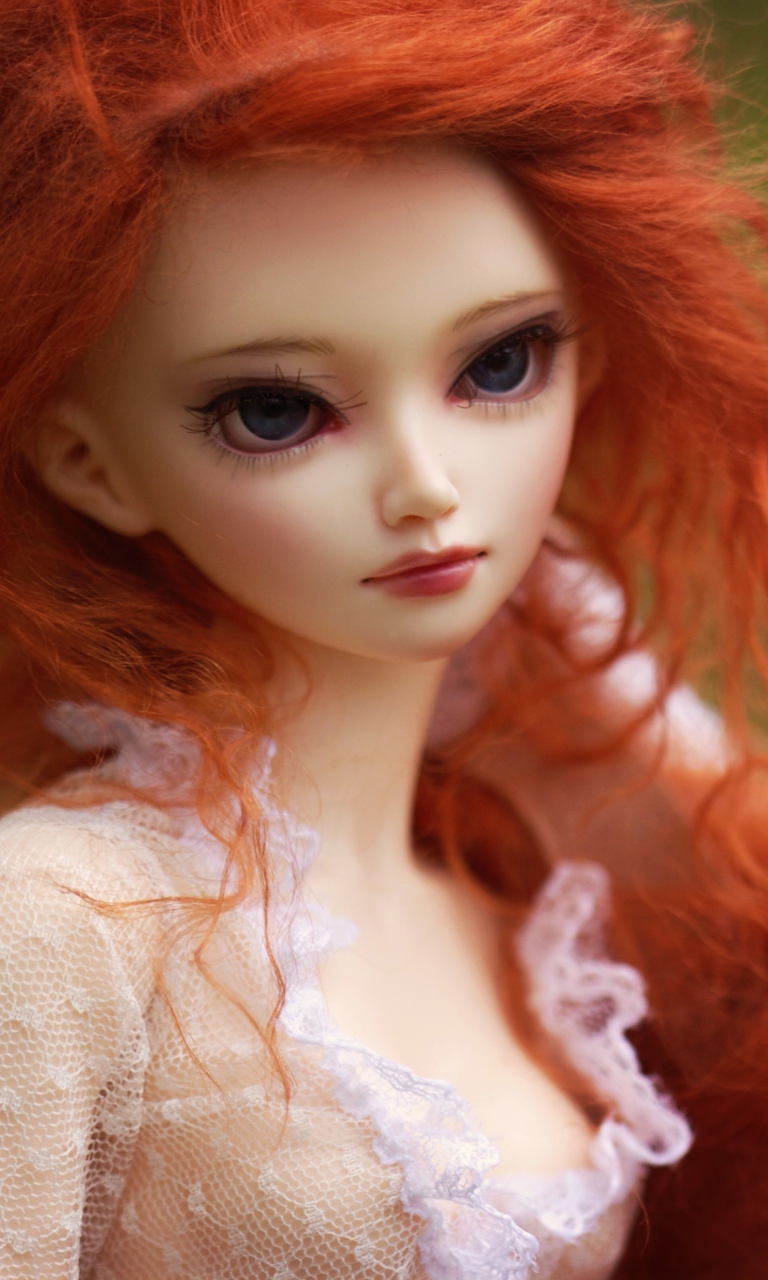 Обои Gorgeous Redhead Doll With Sad Eyes 768x1280