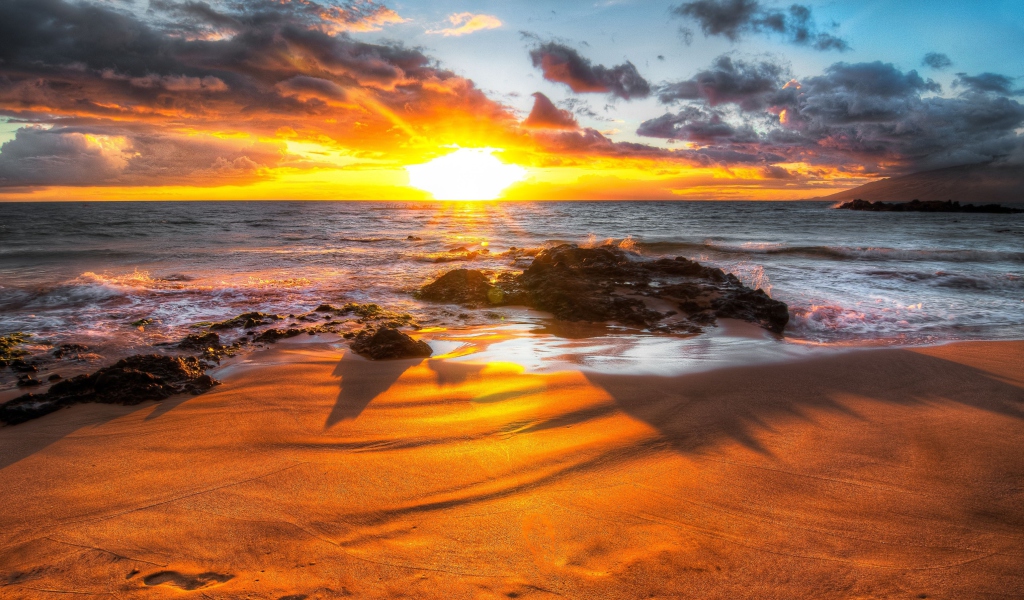 Das Sunset At Beach Wallpaper 1024x600