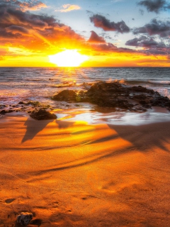 Das Sunset At Beach Wallpaper 240x320