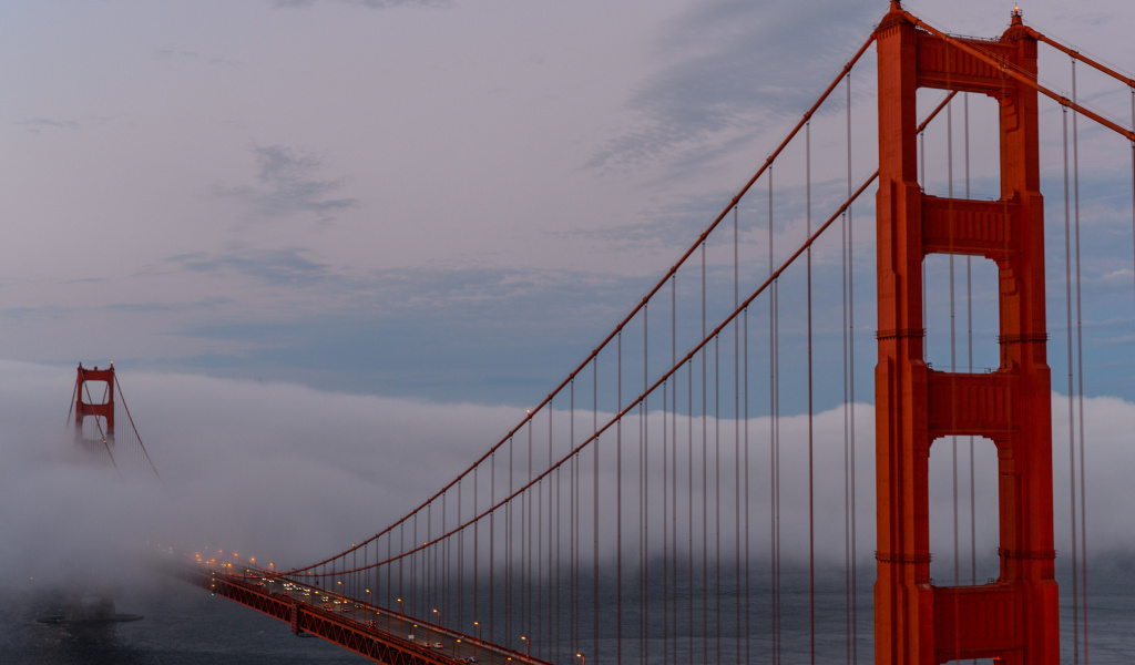 Fondo de pantalla Golden Gate Bridge in Fog 1024x600