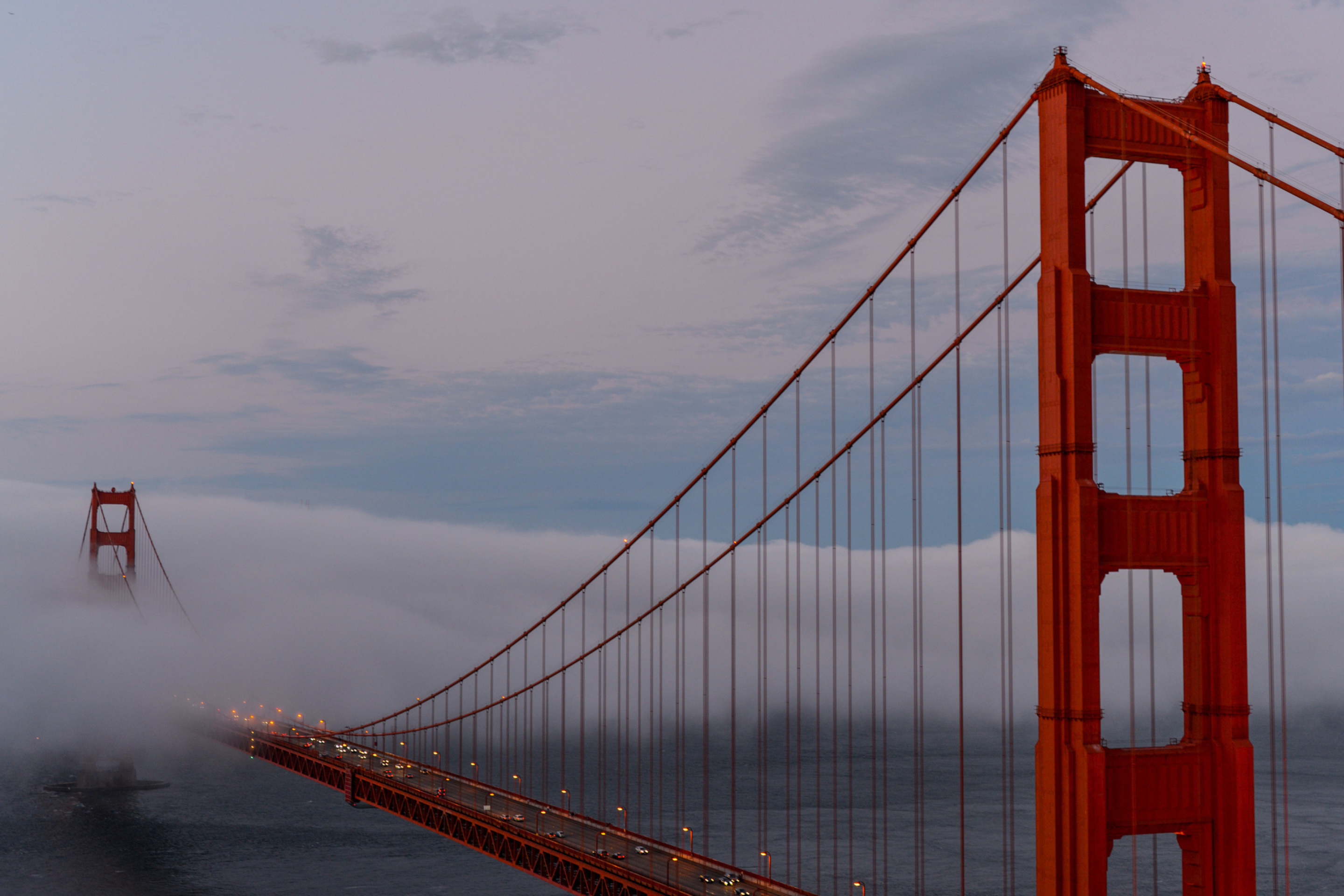 Golden Gate Bridge in Fog wallpaper 2880x1920