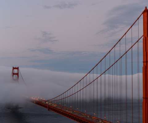 Das Golden Gate Bridge in Fog Wallpaper 480x400