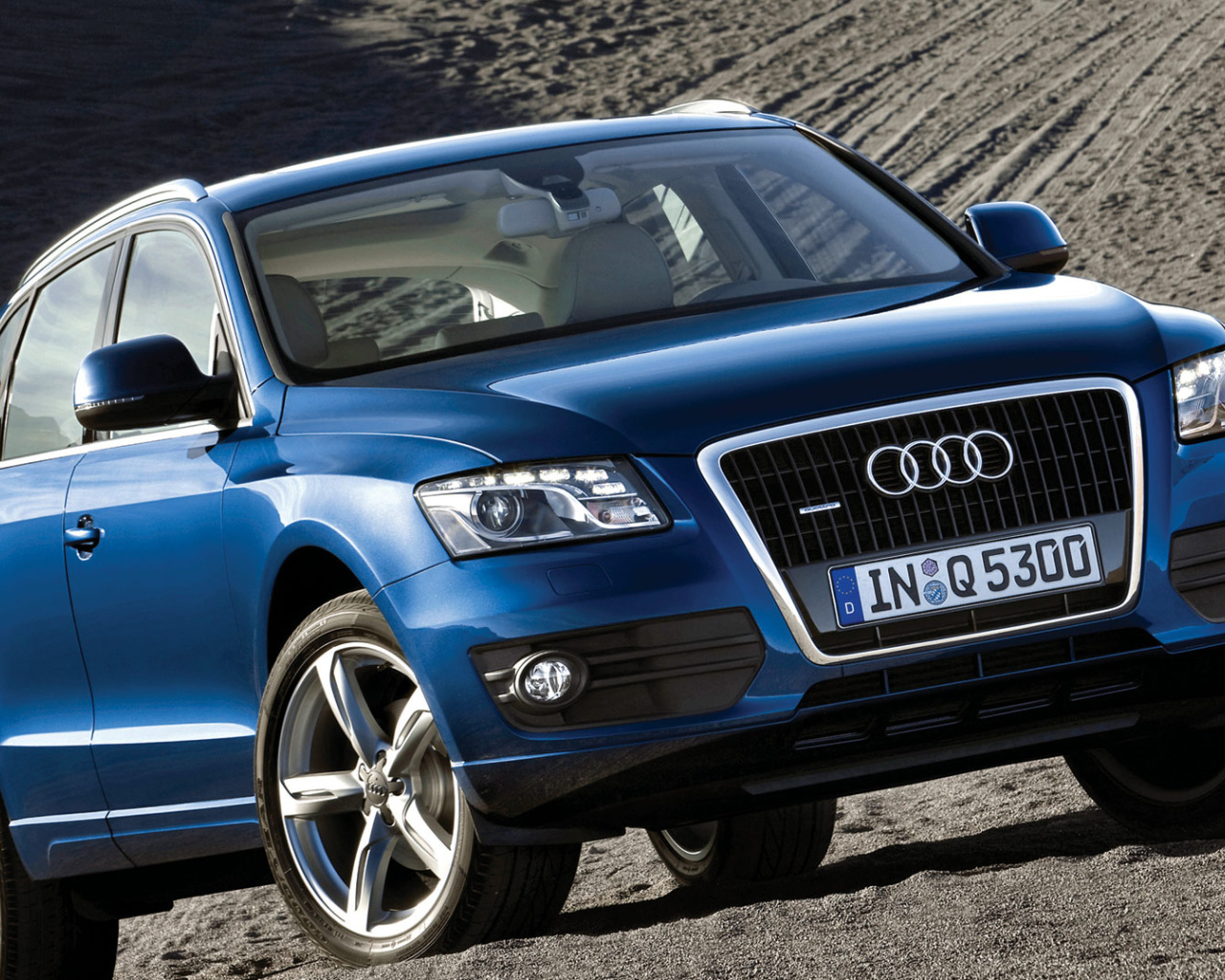 Sfondi Audi Q5 Blue 1280x1024