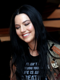 Обои Amy Lee From Evanescence 240x320