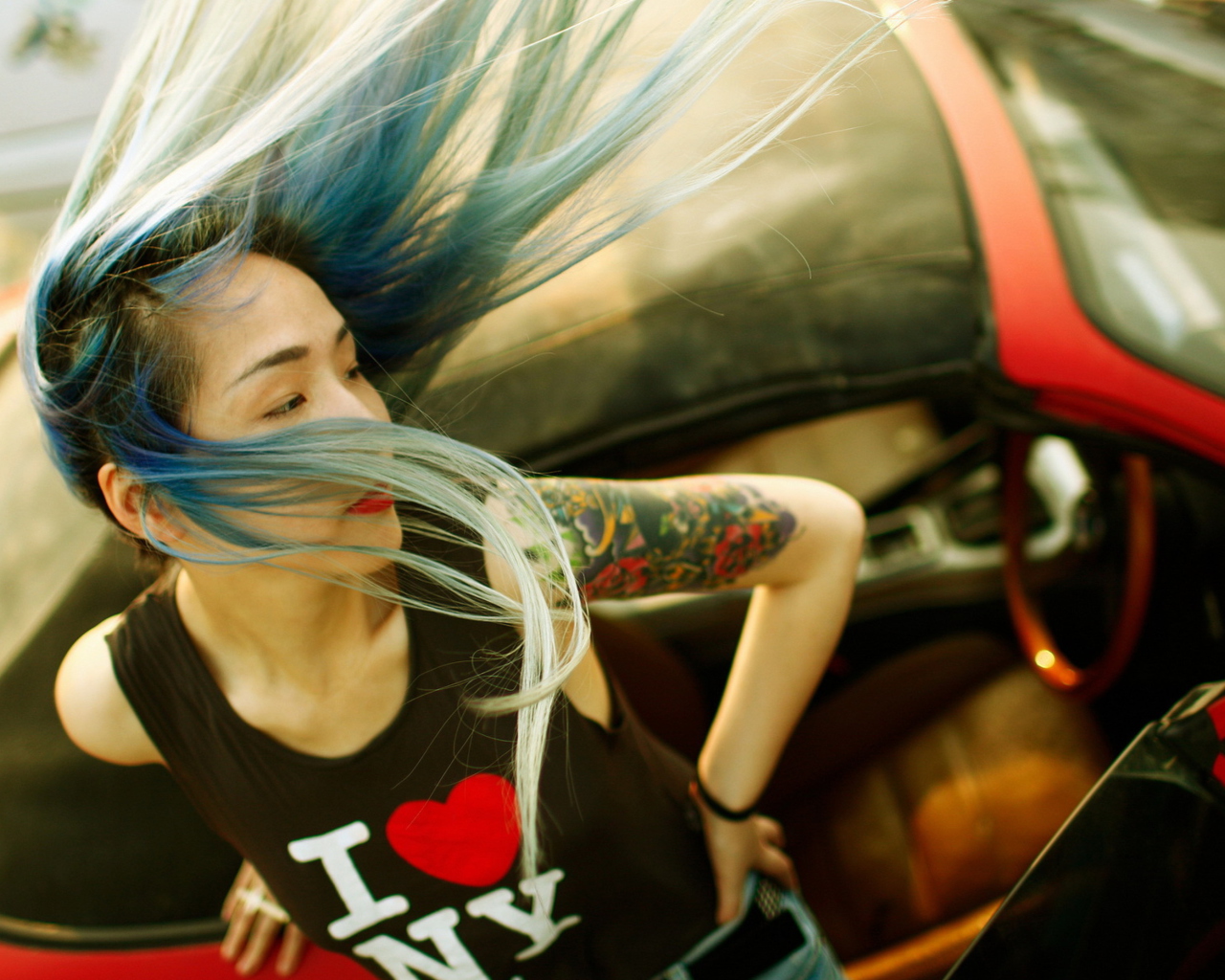 Das Cool Asian Girl With Blue Hair & I Love NY T-shirt Wallpaper 1280x1024