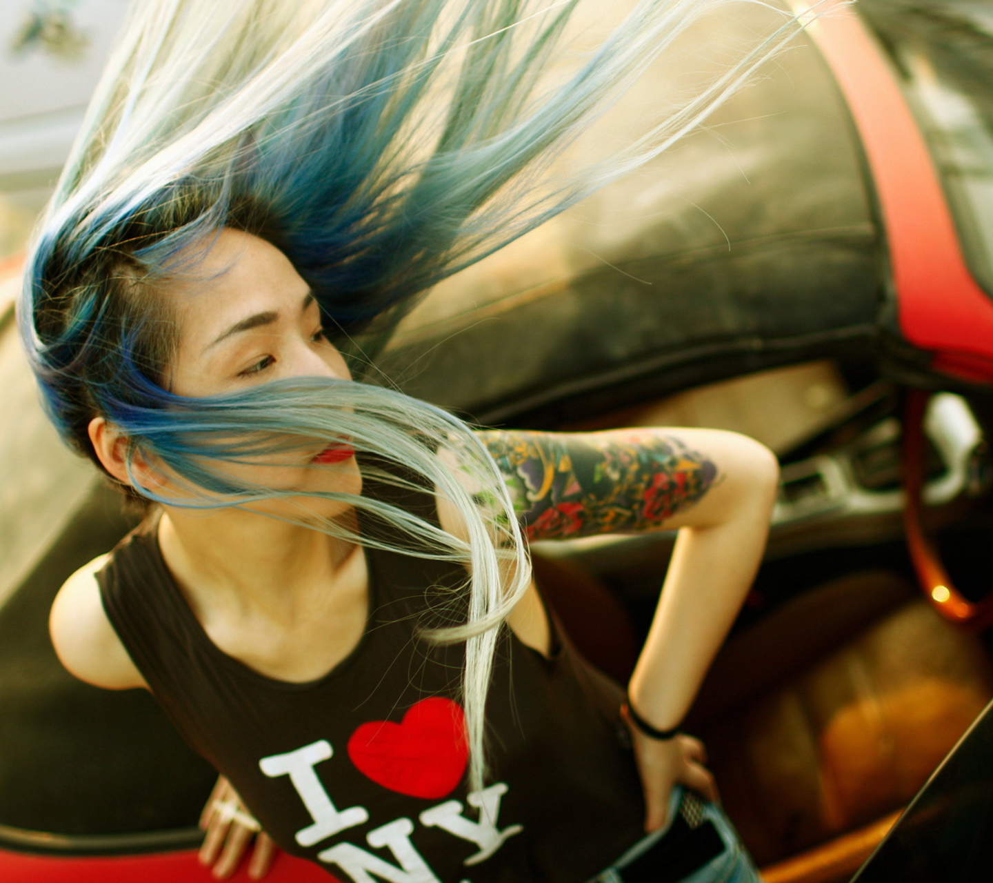 Das Cool Asian Girl With Blue Hair & I Love NY T-shirt Wallpaper 1440x1280