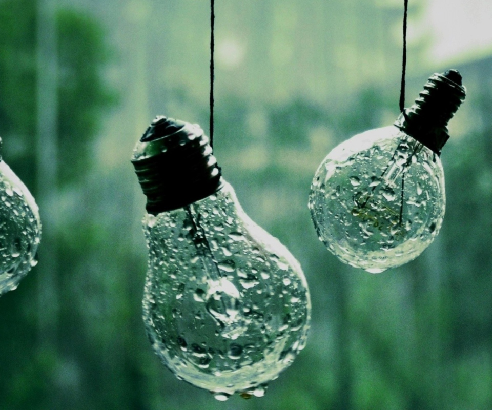 Light Bulbs And Water Drops wallpaper 960x800