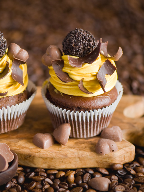 Cream And Chocolate Cupcakes wallpaper 480x640