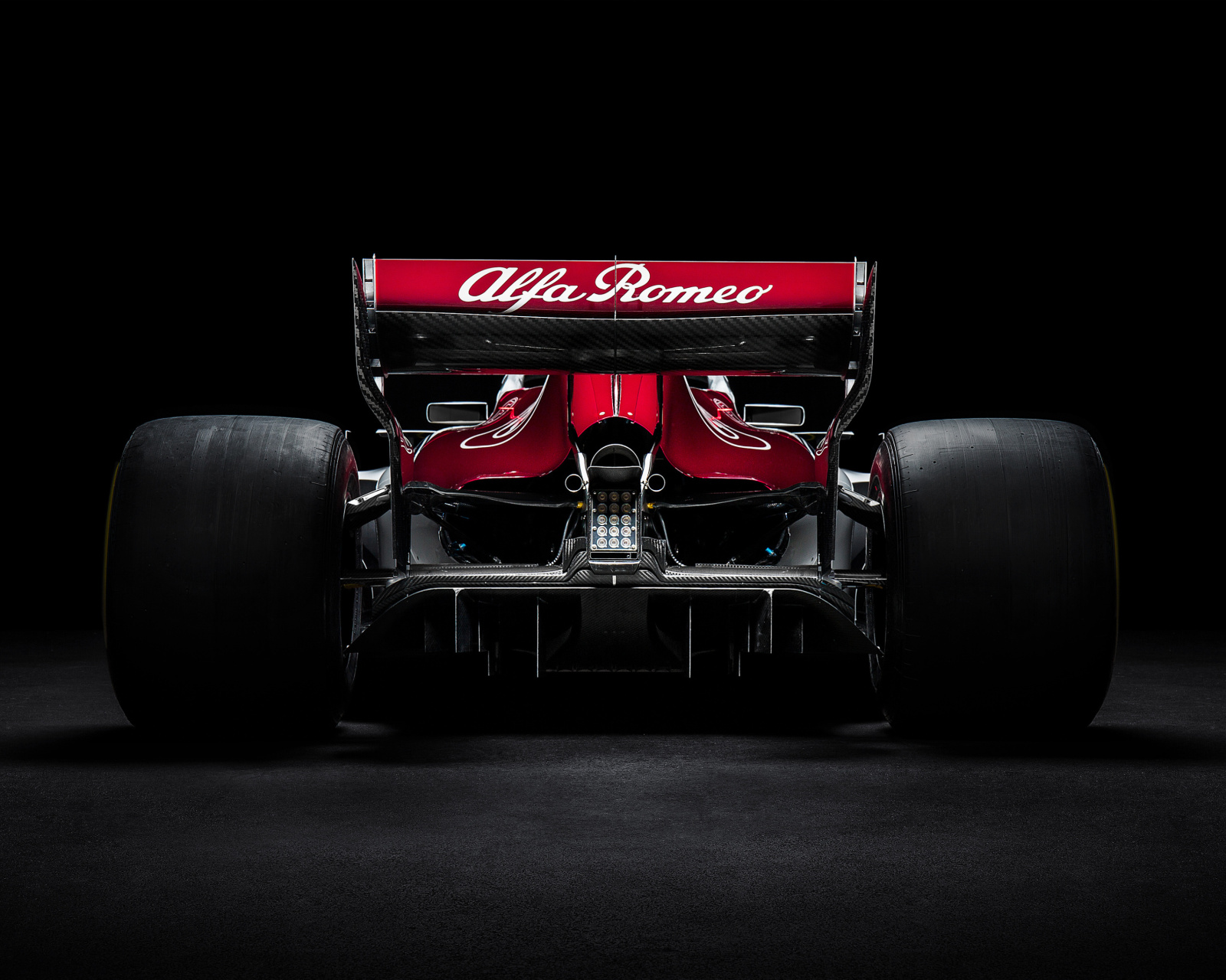 Alfa Romeo Sauber C37 wallpaper 1600x1280