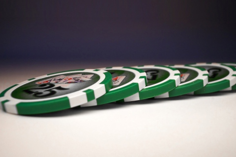 Das Texas Holdem Poker Chips Wallpaper 480x320