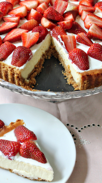 Обои Strawberry Cheesecake 360x640