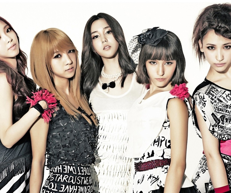 Sfondi Women K-Pop 960x800