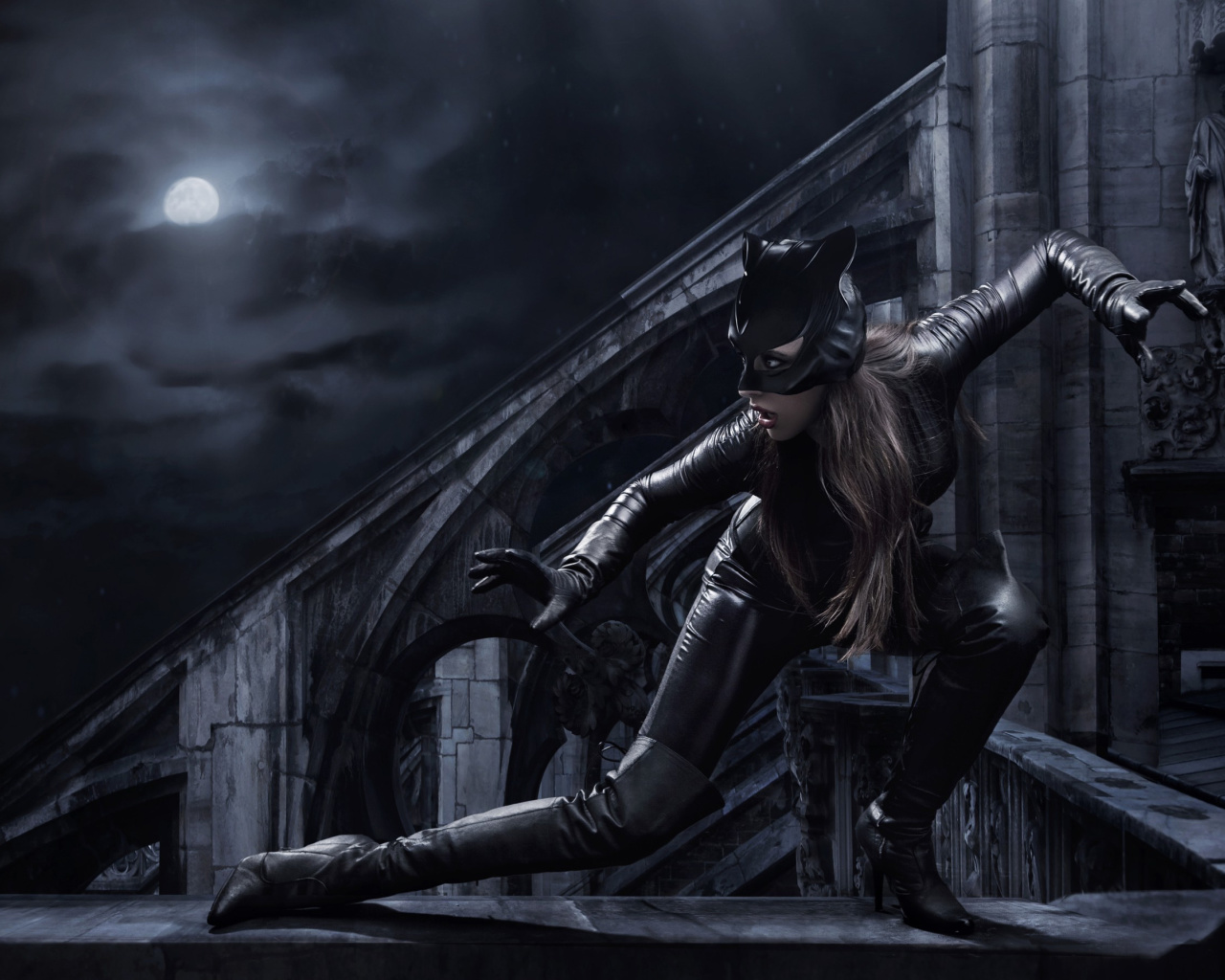 Catwoman DC Comics wallpaper 1280x1024