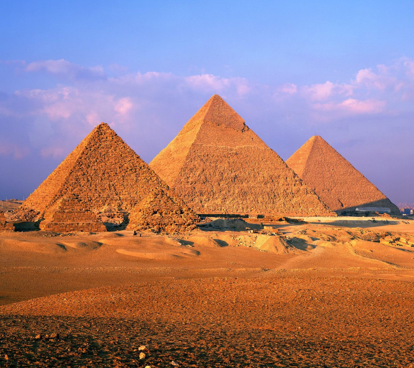 Fondo de pantalla Nubian Pyramids 1440x1280