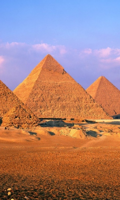 Fondo de pantalla Nubian Pyramids 240x400