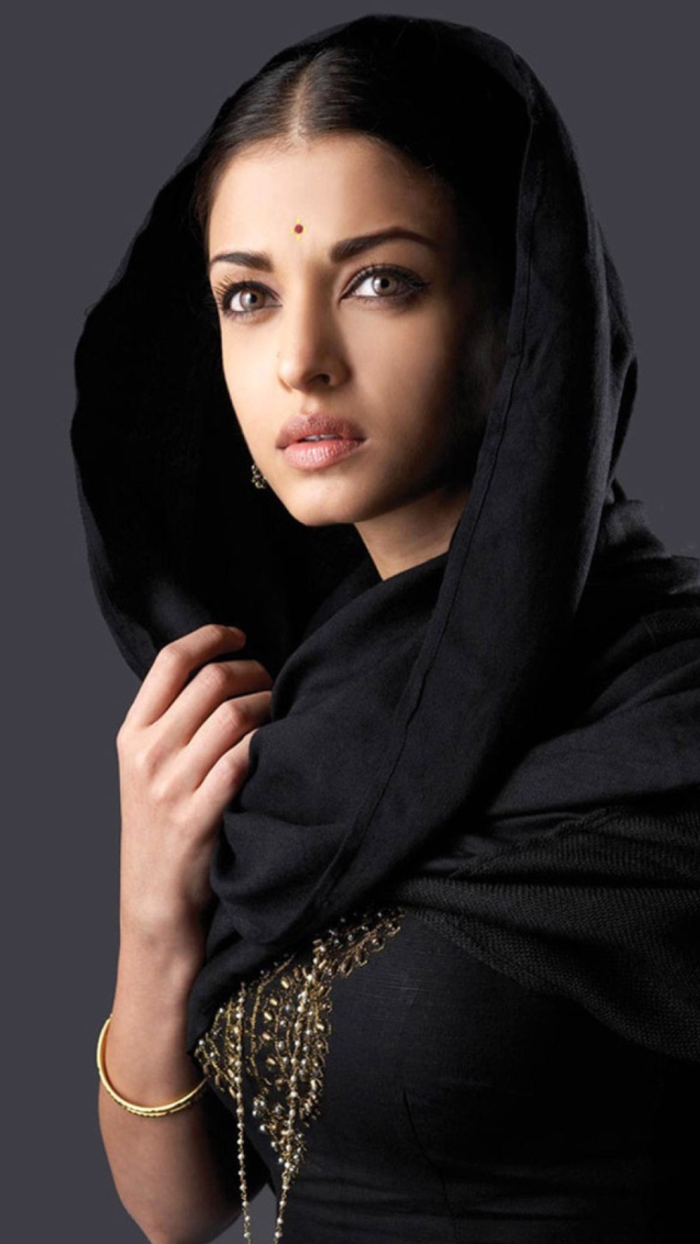 Das Indian Beauty Wallpaper 640x1136