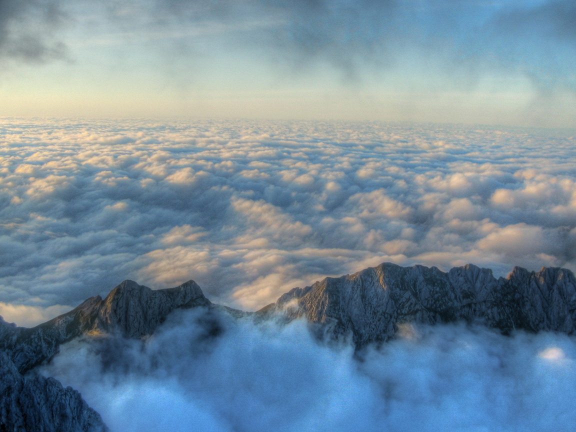 Fog above Andes wallpaper 1152x864