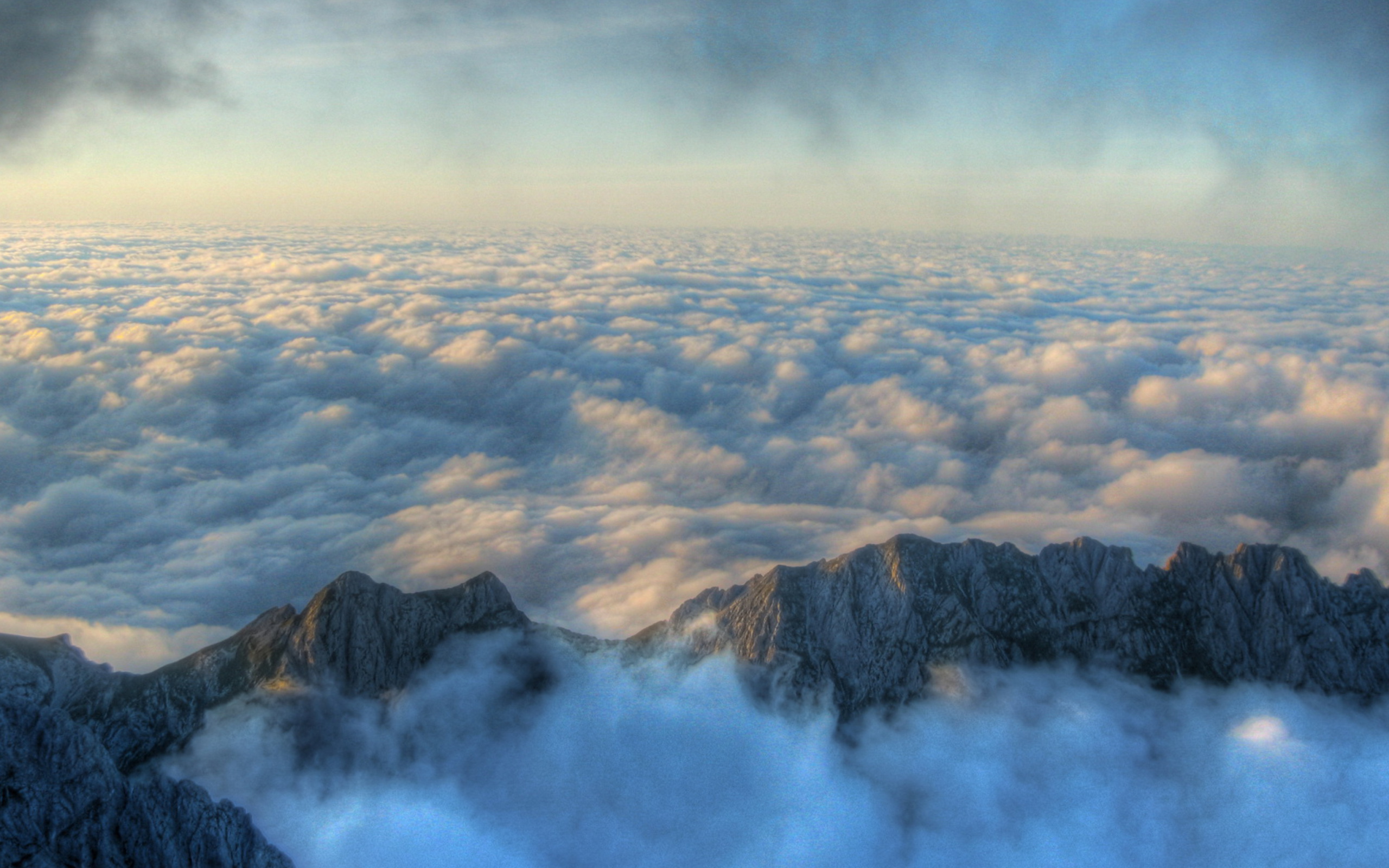 Sfondi Fog above Andes 2560x1600