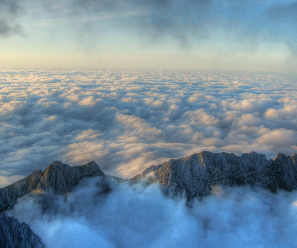 Fog above Andes wallpaper 960x800