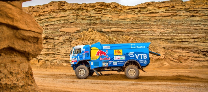 Fondo de pantalla Kamaz Rally Car 720x320