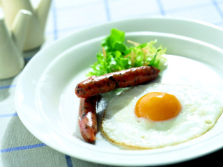 Das Breakfast with Sausage Wallpaper 320x240