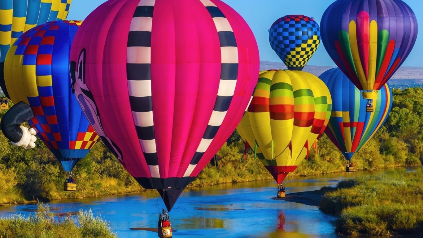 Colorful Air Balloons wallpaper 1366x768