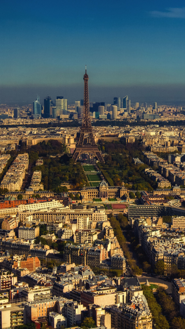 Paris Panoramic wallpaper 640x1136