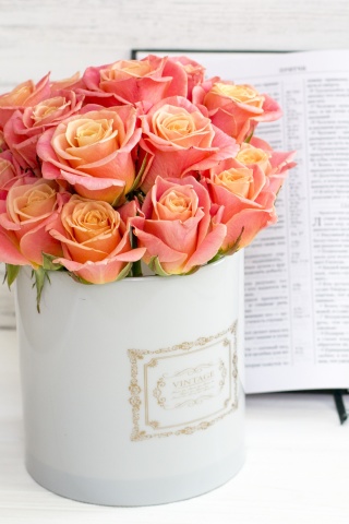 Roses and Book wallpaper 320x480