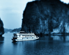 Ha Long Bay in Vietnam wallpaper 220x176